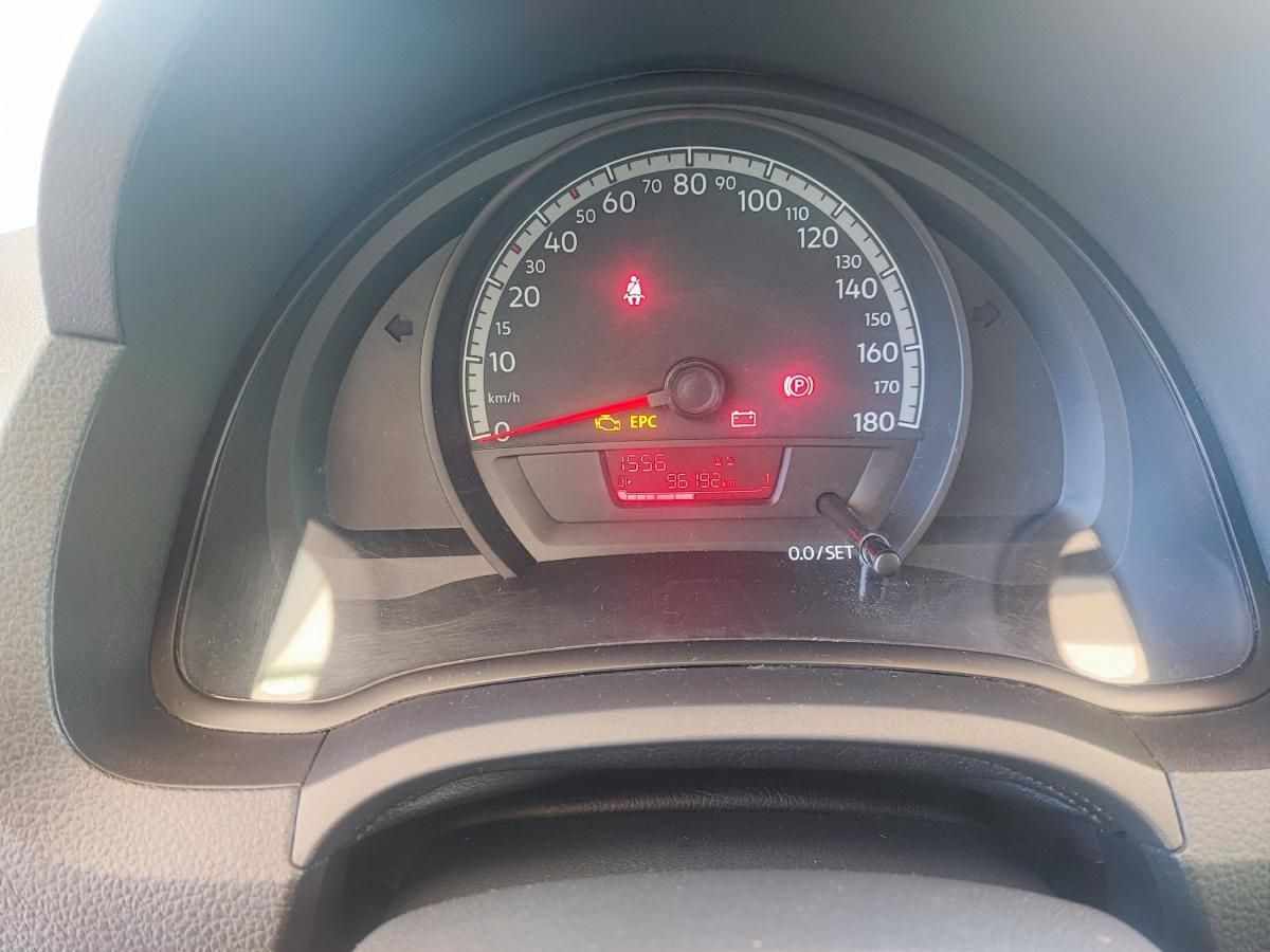 volkswagen-up-2017-gasolina-999cc