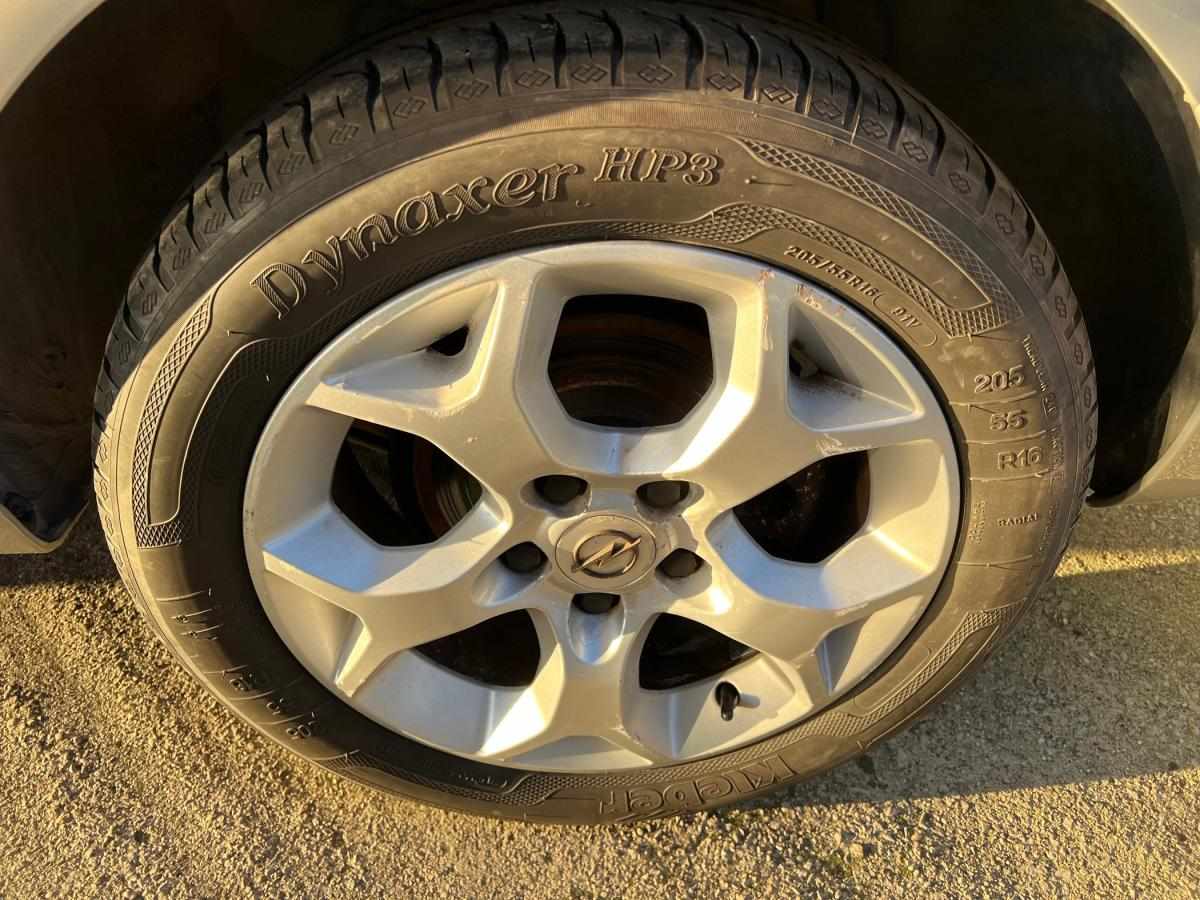 opel-astra-caravan-2006-diesel-1686cc