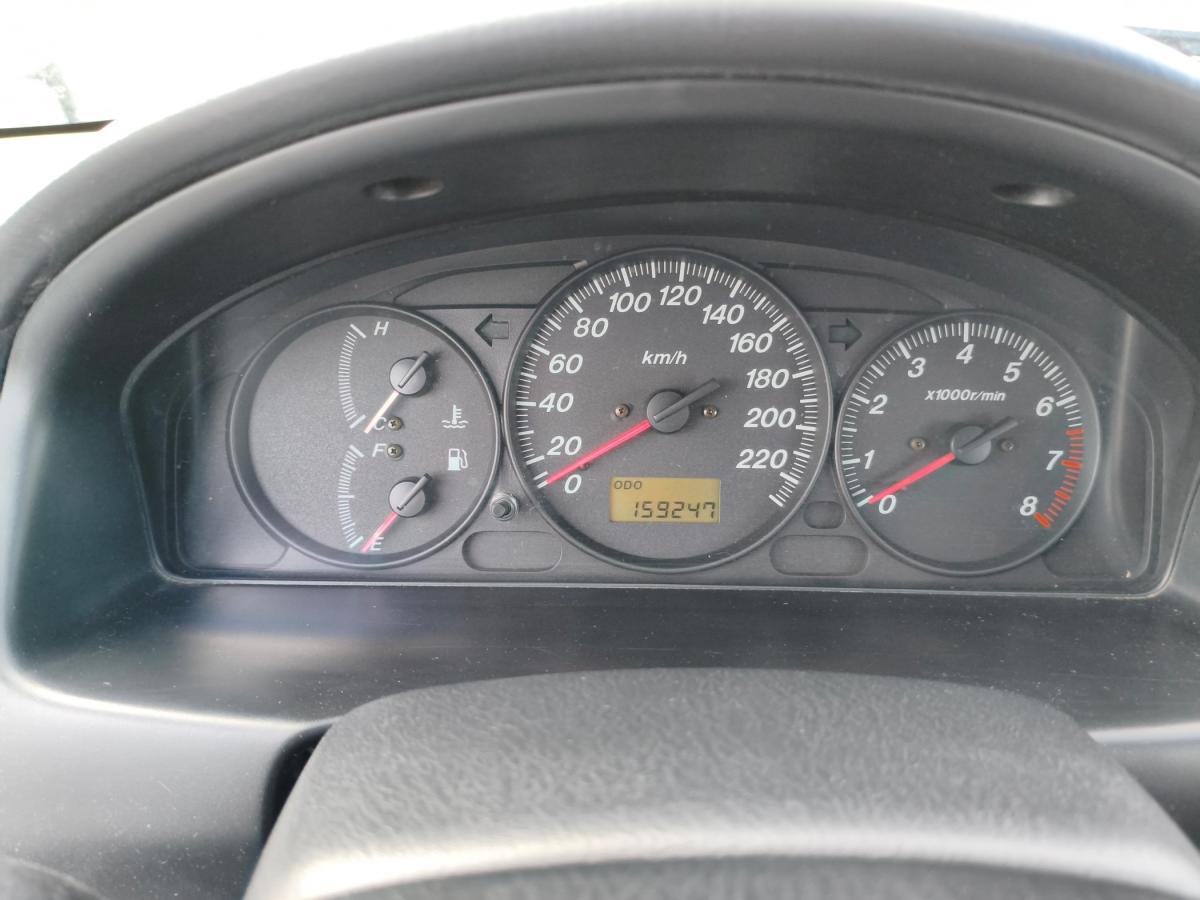 mazda-323-2002-gasolina-1324cc