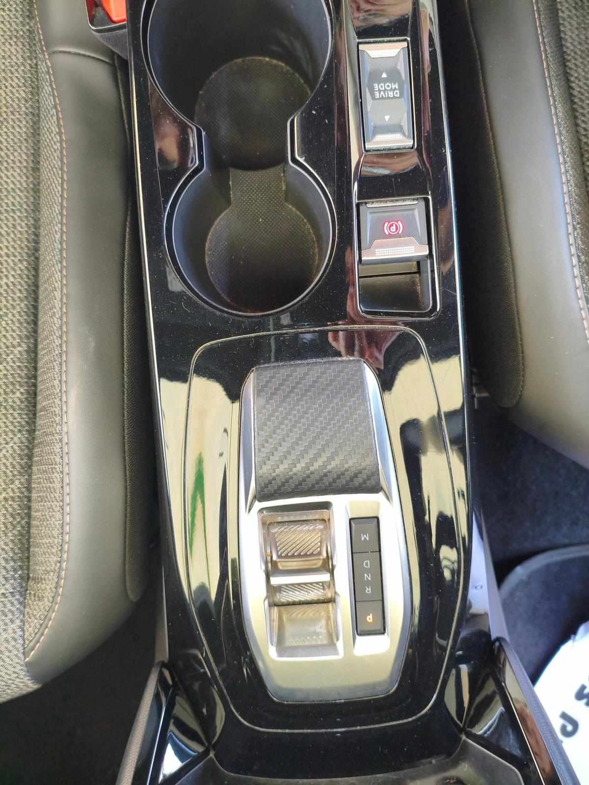 peugeot-2008-2025-hibrido-a-gasolina-12cc