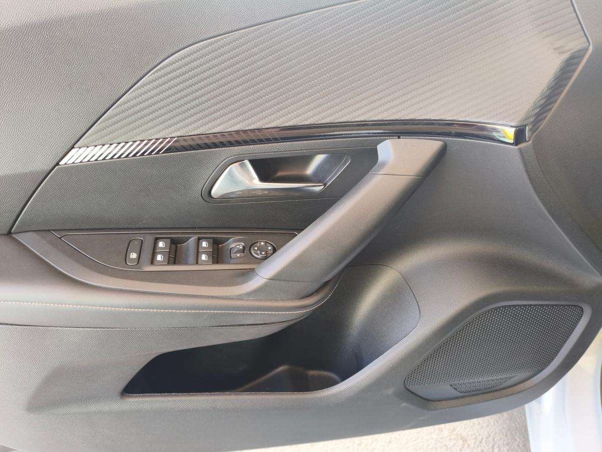 peugeot-2008-2025-hibrido-a-gasolina-12cc