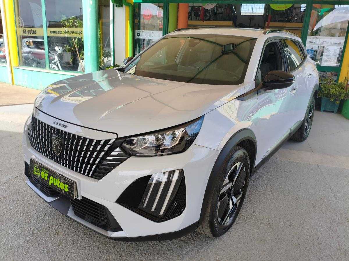 peugeot-2008-2025-hibrido-a-gasolina-12cc