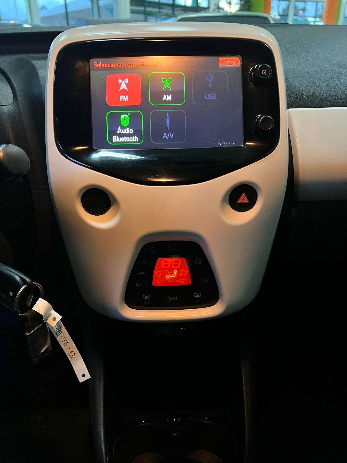 peugeot-108-2017-gasolina-998cc