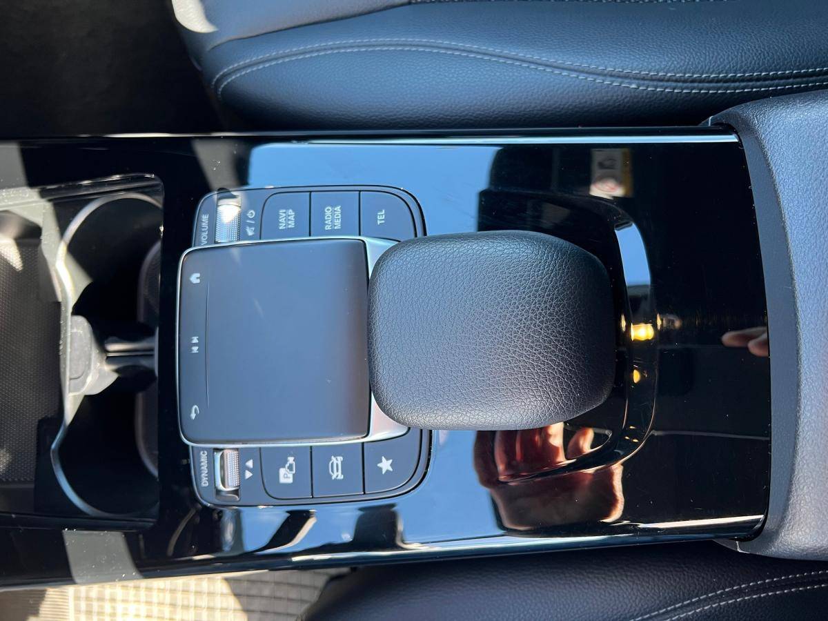 mercedes-benz-classe-a-2022-hibrido-a-gasolina-14cc