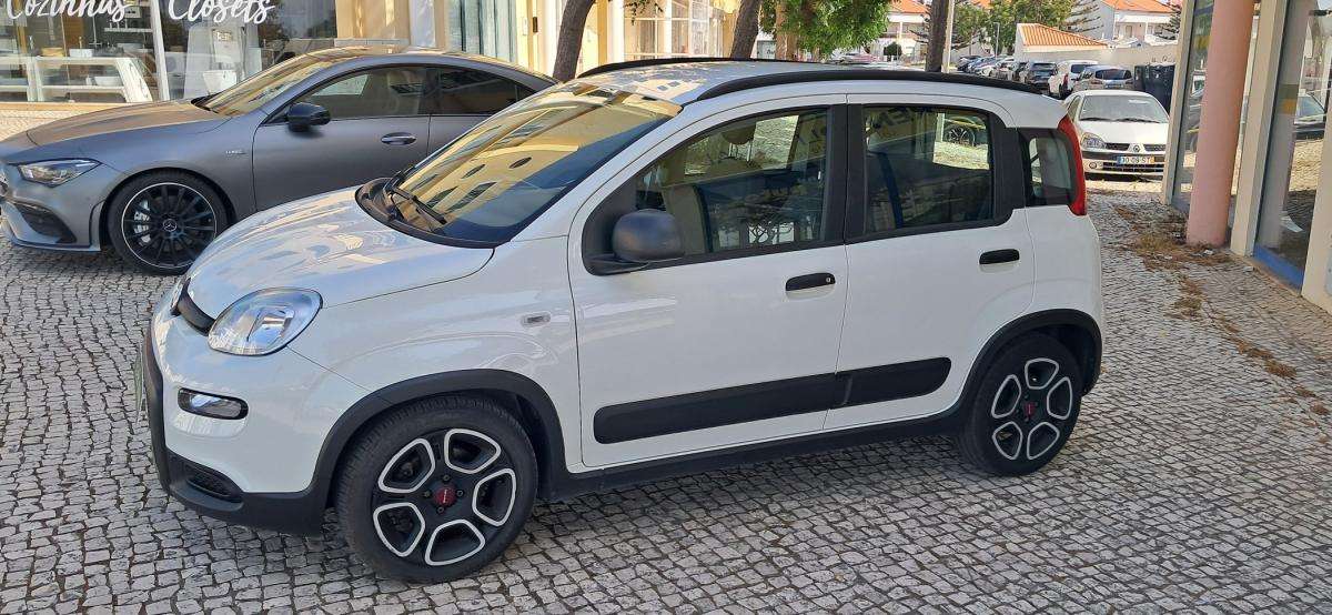 fiat-panda-2022-hibrido-a-gasolina-10cc