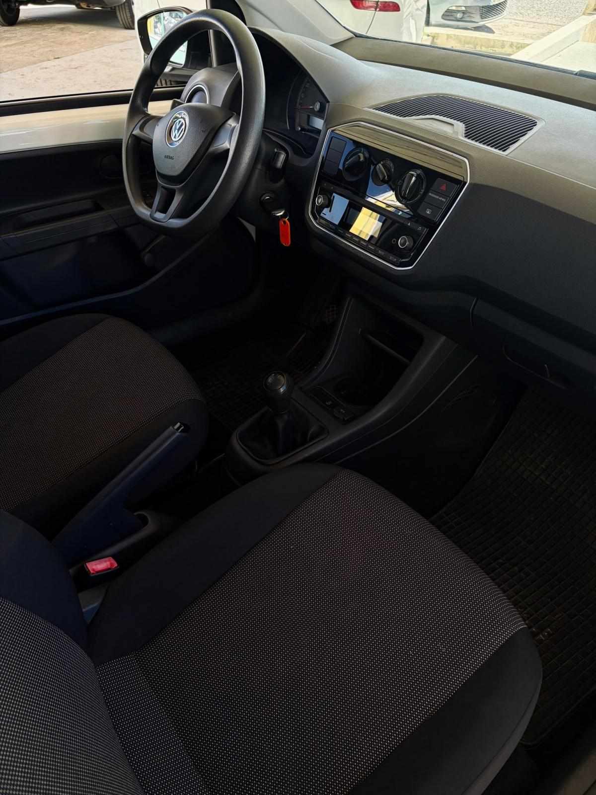 volkswagen-up-2017-gasolina-999cc