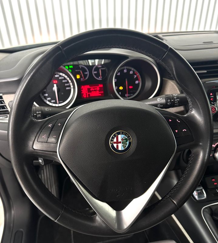 alfa-romeo-giulietta-2014-gasolina-1368cc