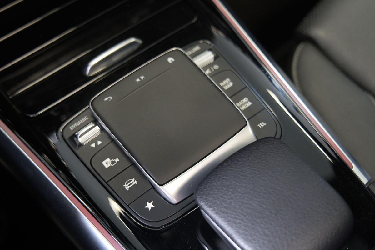 mercedes-benz-eqa-2022-eletrico-500cc