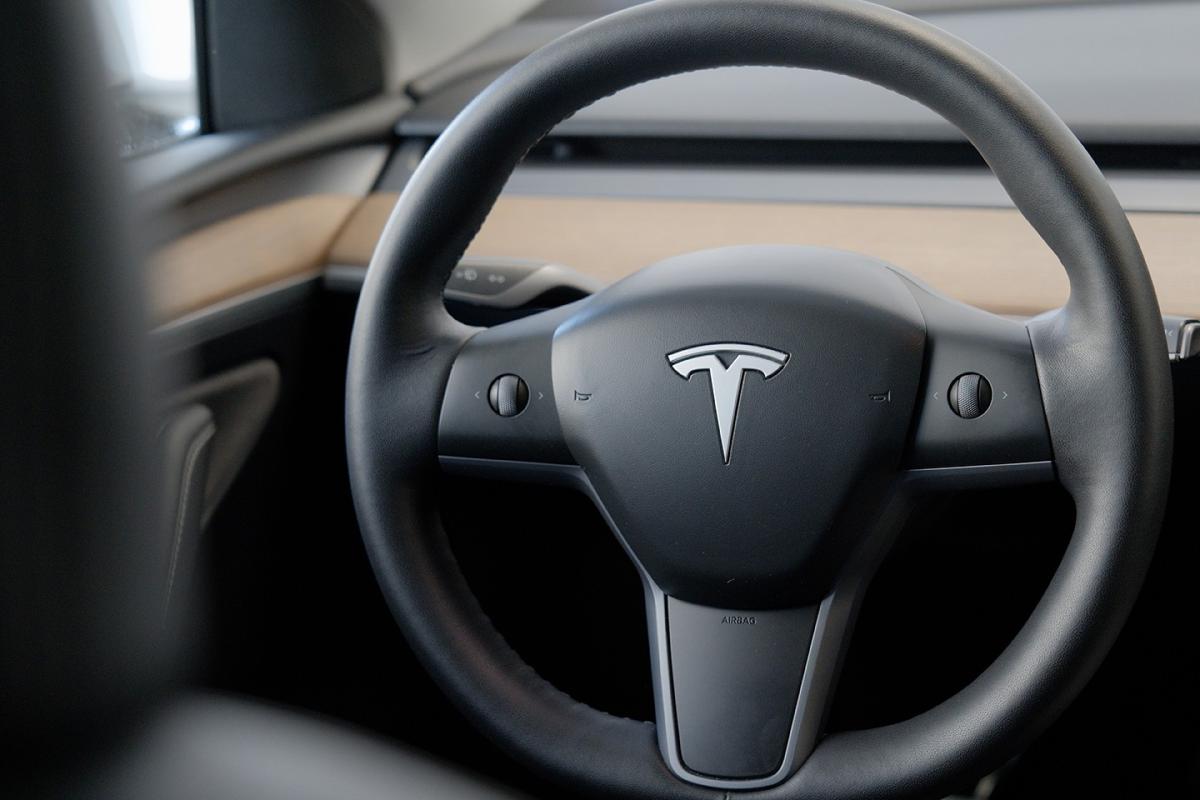 tesla-model-y-2022-eletrico-0cc
