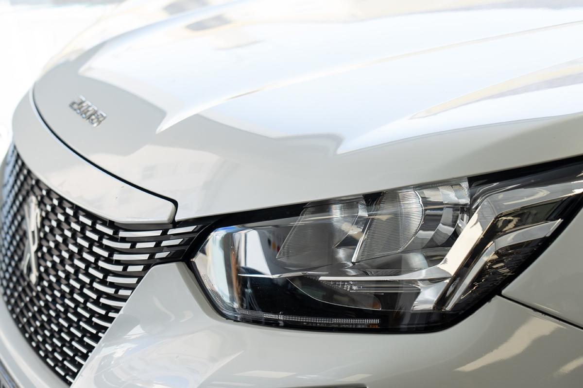 peugeot-2008-2022-eletrico-500cc
