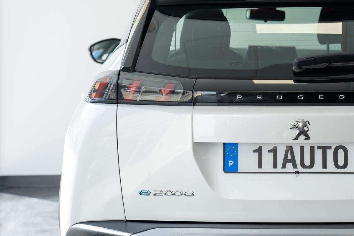 peugeot-2008-2022-eletrico-500cc