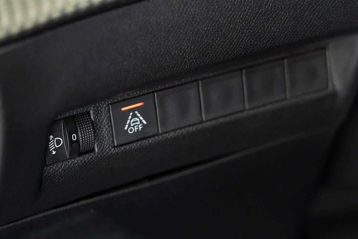 peugeot-2008-2022-eletrico-500cc