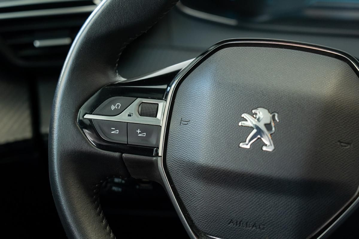 peugeot-2008-2022-eletrico-500cc