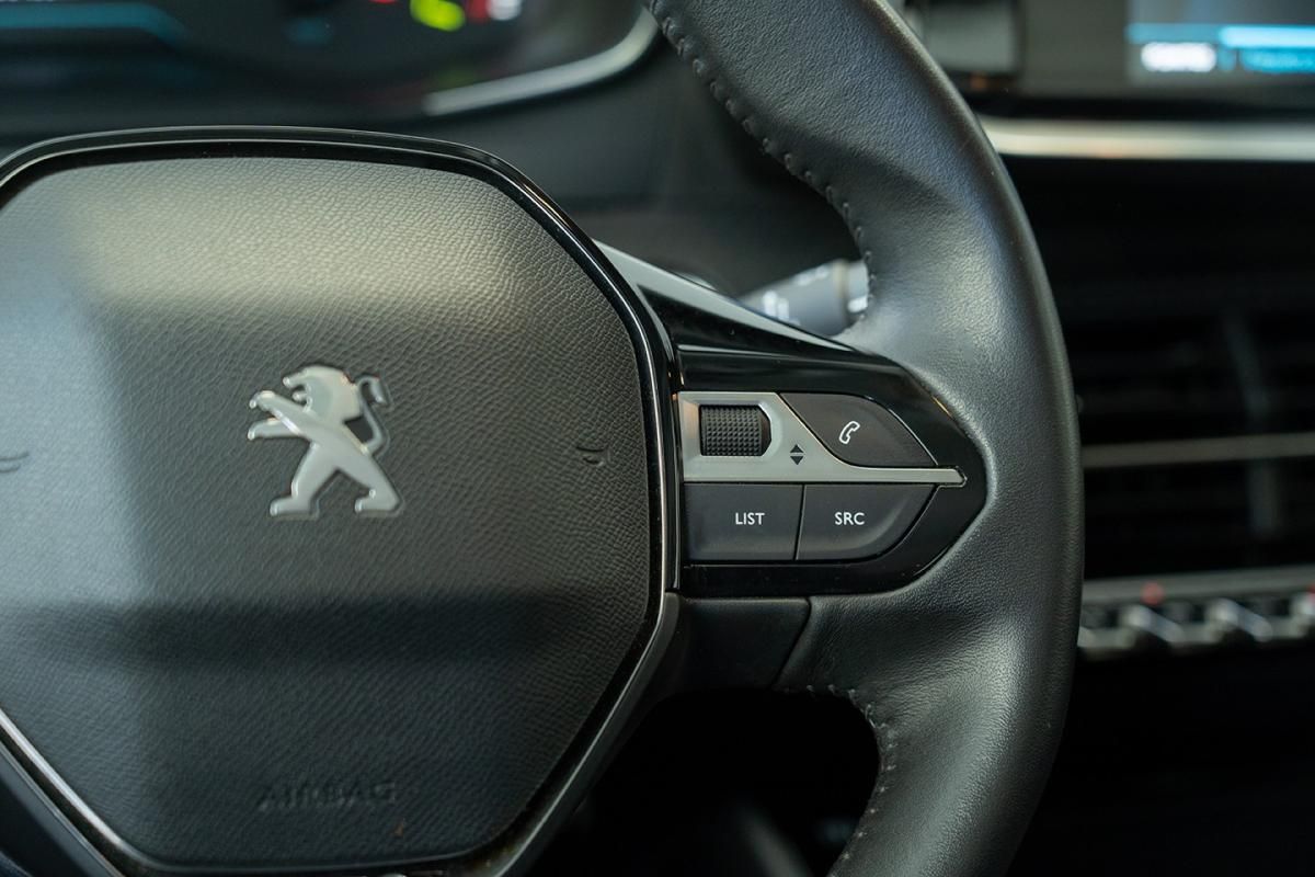 peugeot-2008-2022-eletrico-500cc