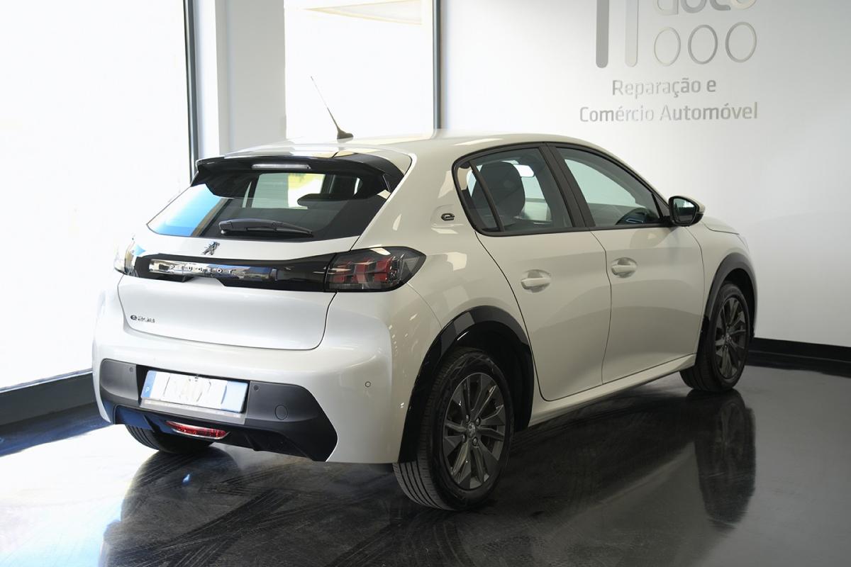 peugeot-208-2021-eletrico-500cc