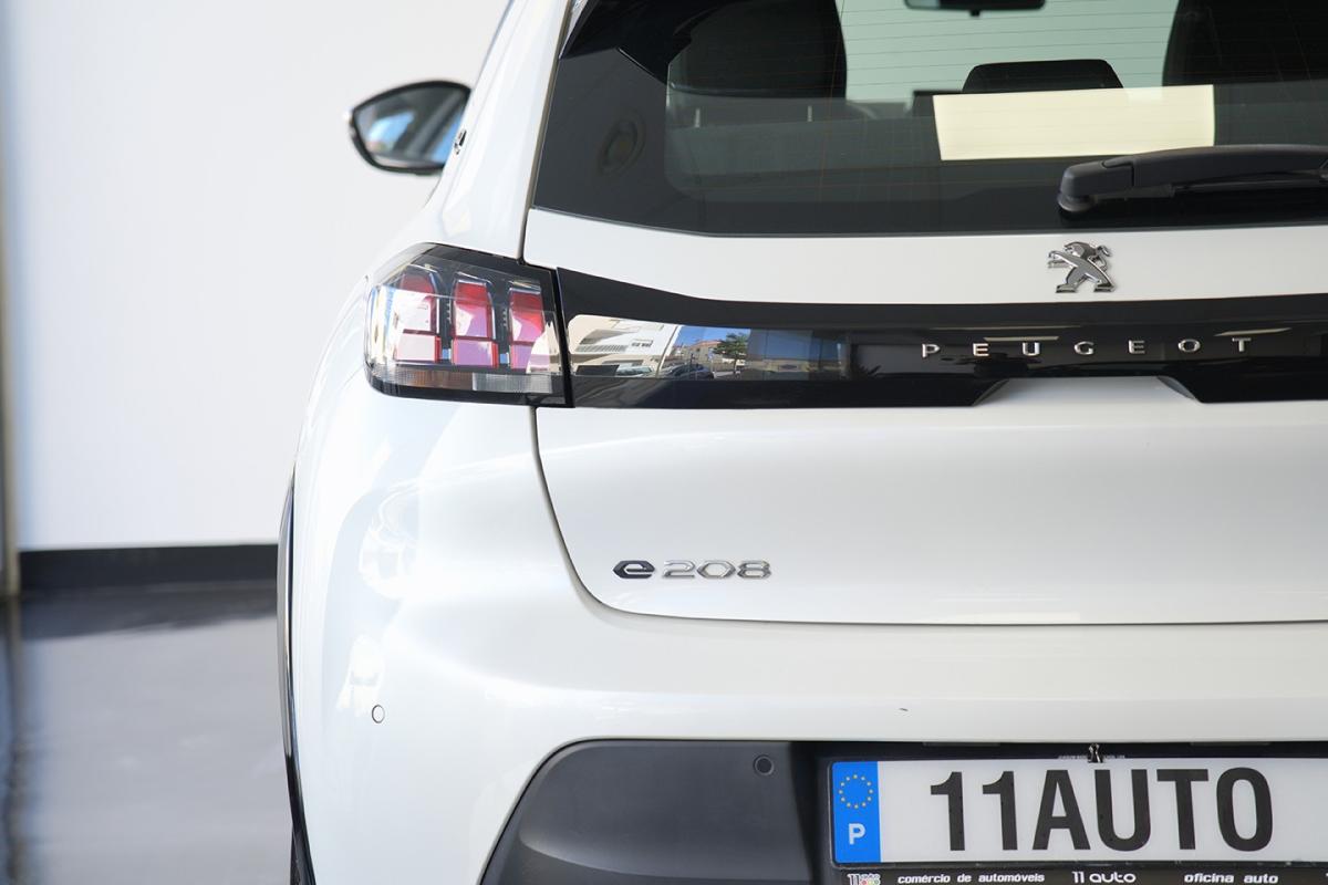 peugeot-208-2021-eletrico-500cc