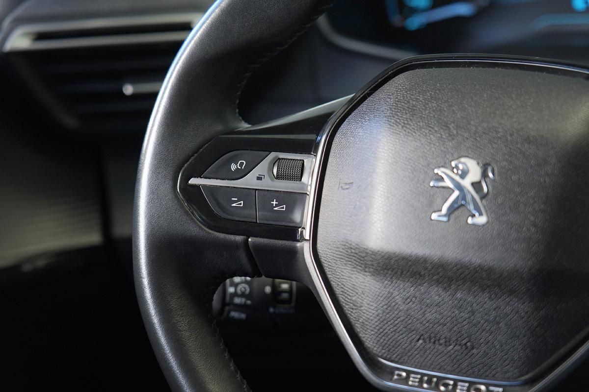 peugeot-208-2021-eletrico-500cc
