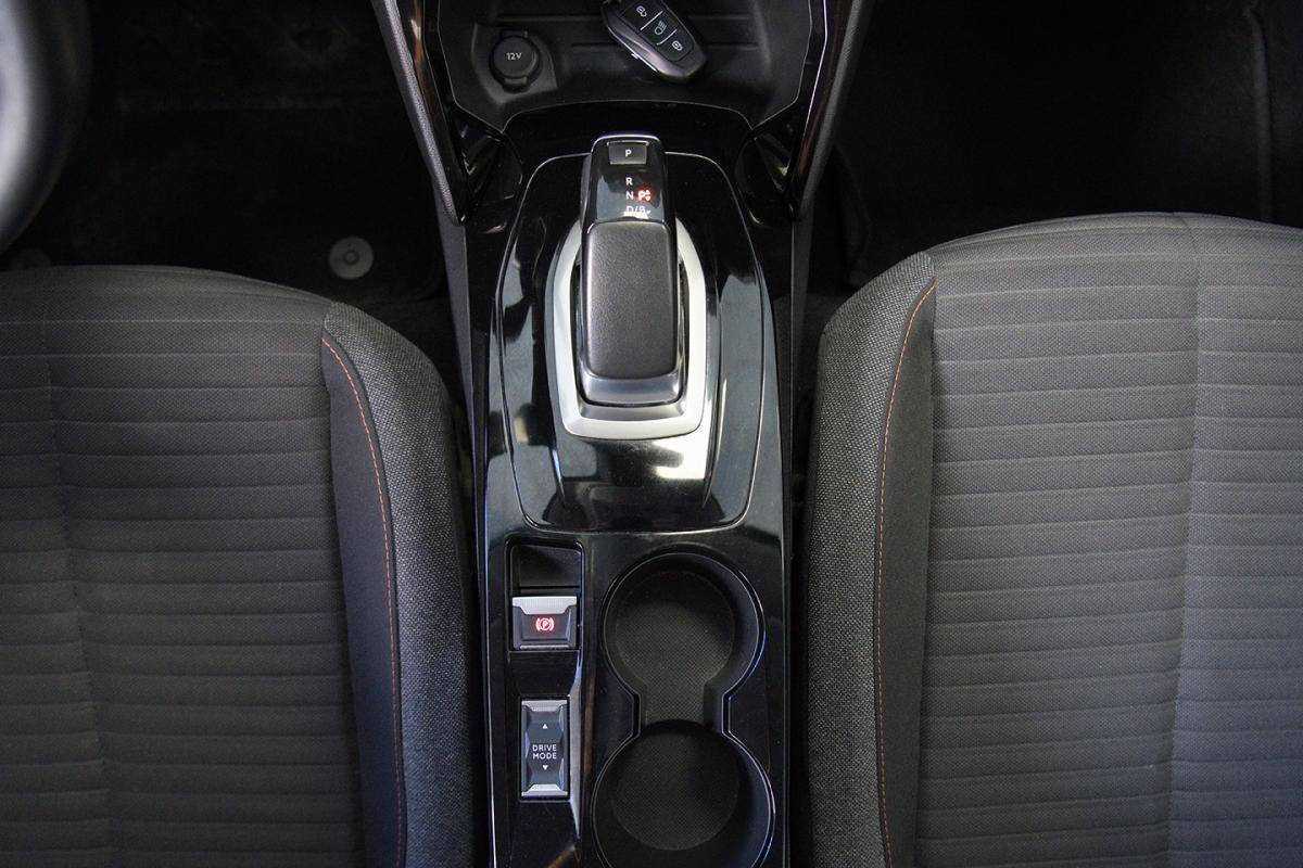 peugeot-208-2021-eletrico-500cc