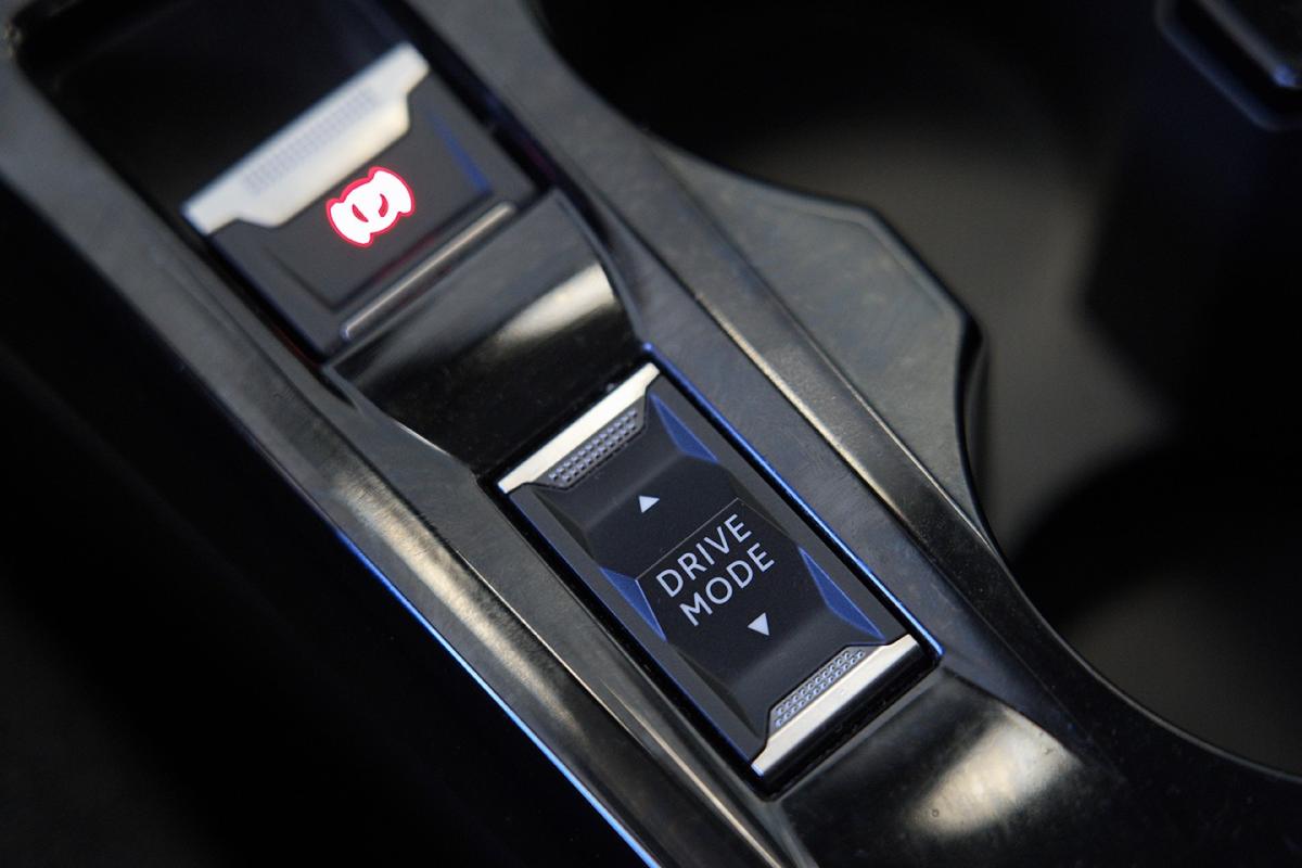 peugeot-208-2021-eletrico-500cc