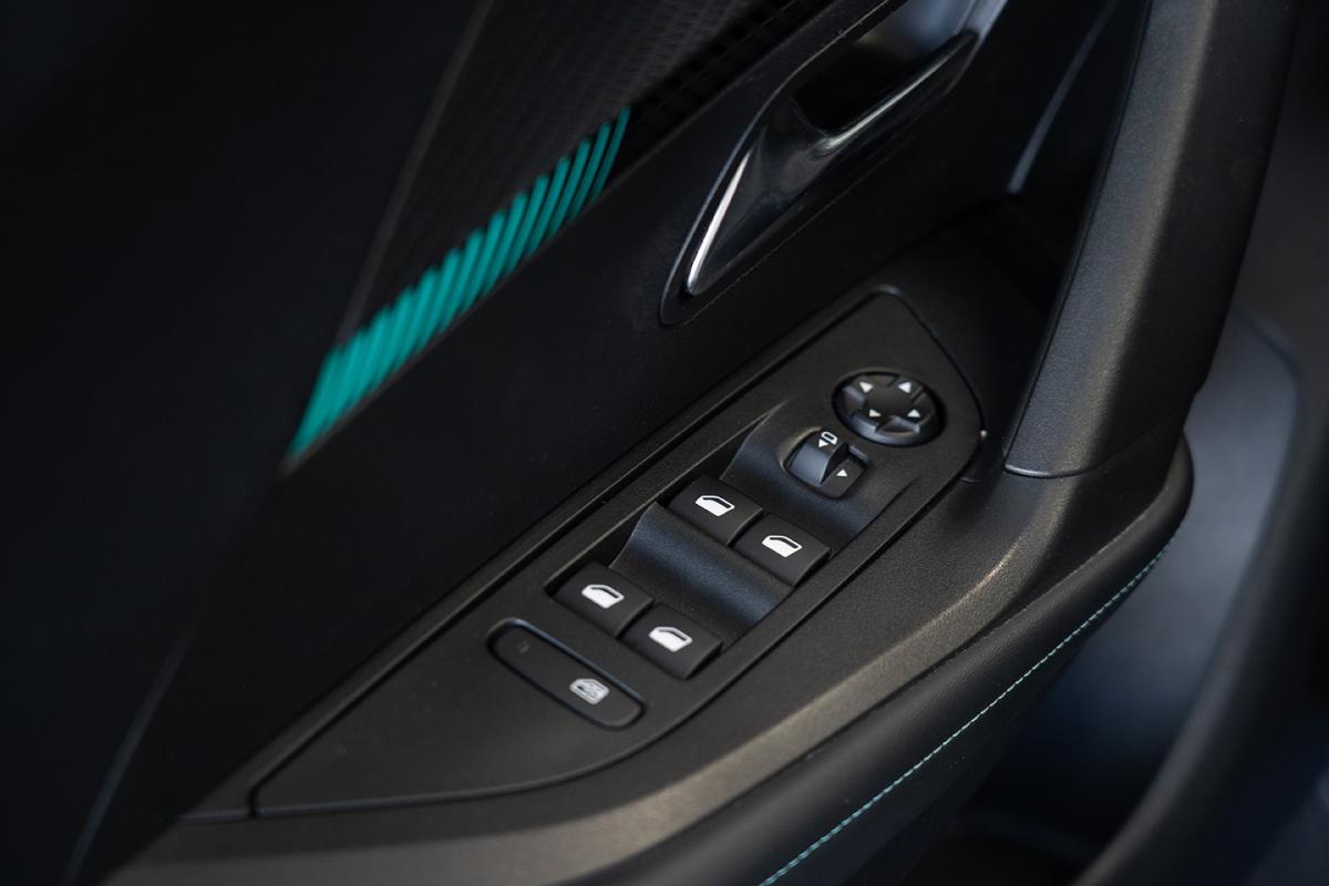 peugeot-2008-2022-diesel-1499cc