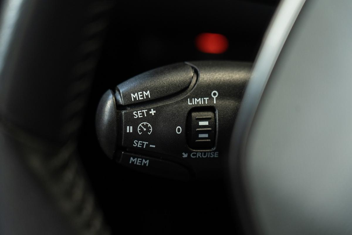 peugeot-2008-2022-diesel-1499cc