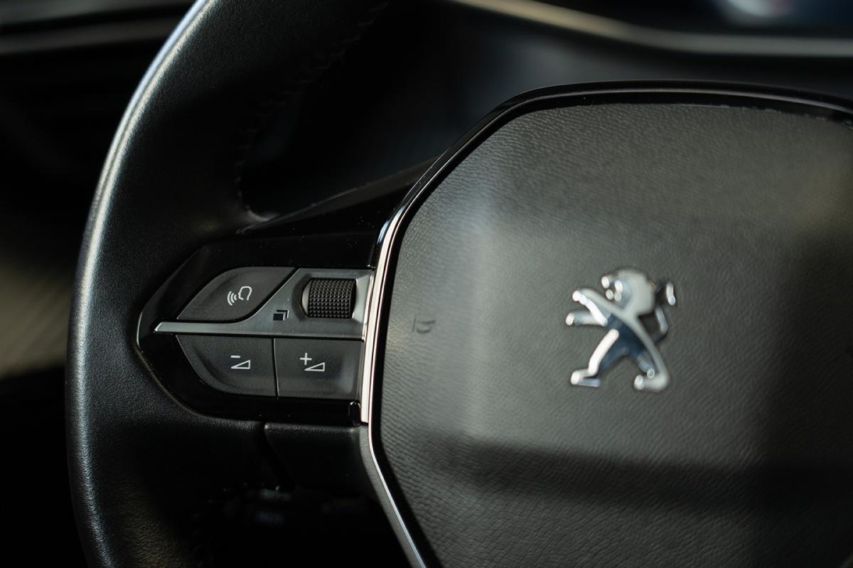 peugeot-2008-2022-diesel-1499cc