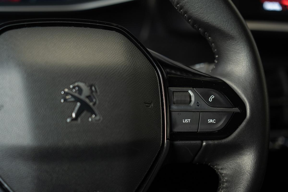 peugeot-2008-2022-diesel-1499cc