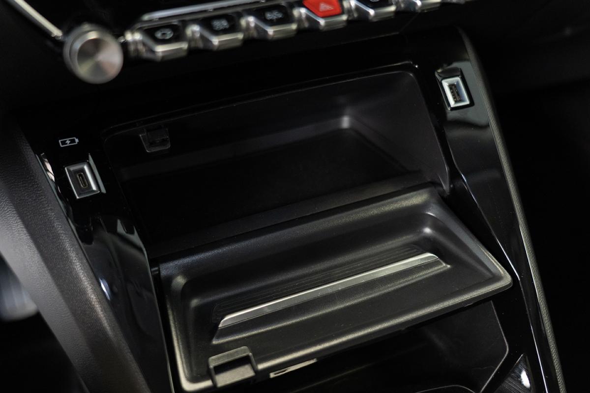 peugeot-2008-2022-diesel-1499cc