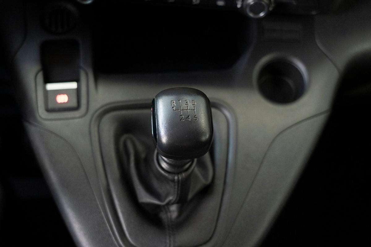 peugeot-partner-2022-diesel-1499cc