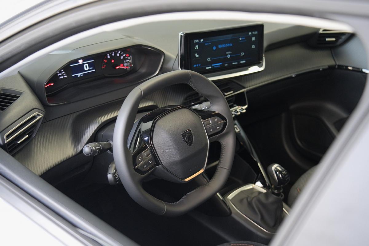 peugeot-208-2026-gasolina-1199cc