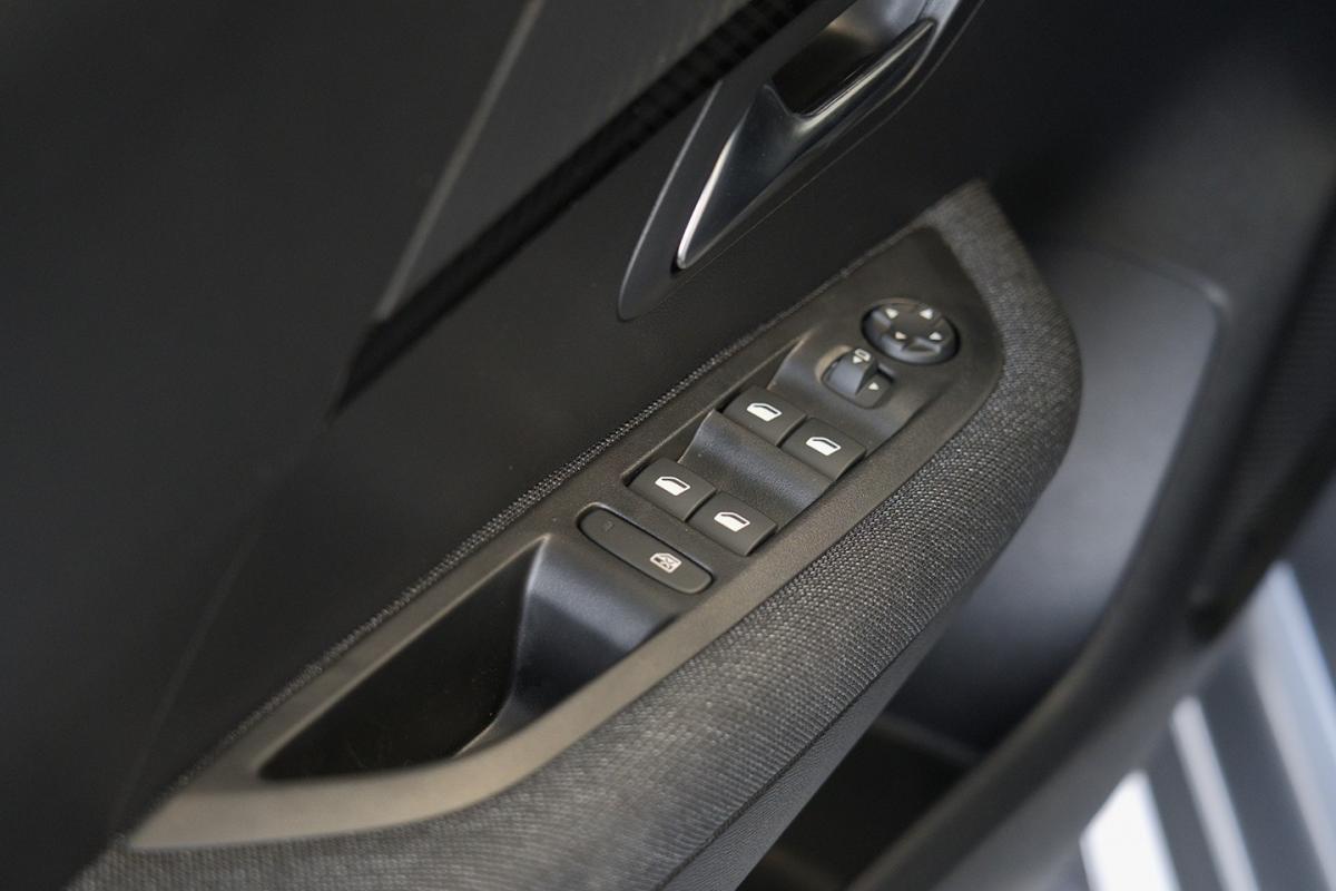 peugeot-208-2026-gasolina-1199cc