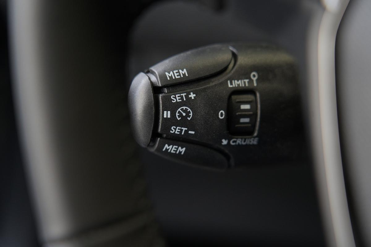 peugeot-208-2026-gasolina-1199cc