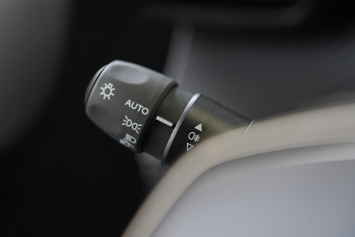 peugeot-208-2026-gasolina-1199cc