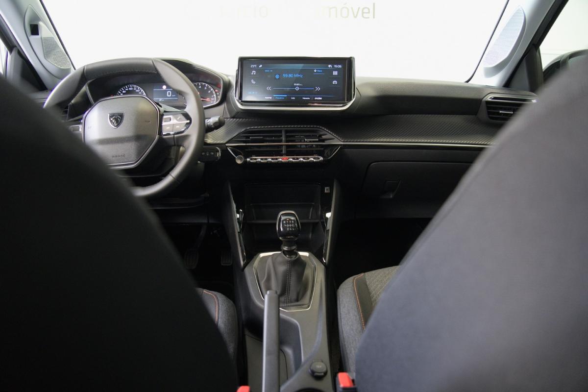peugeot-208-2026-gasolina-1199cc
