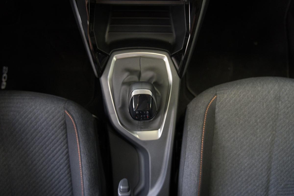 peugeot-208-2026-gasolina-1199cc