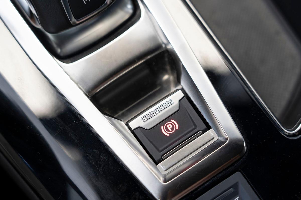 peugeot-3008-2020-diesel-1499cc