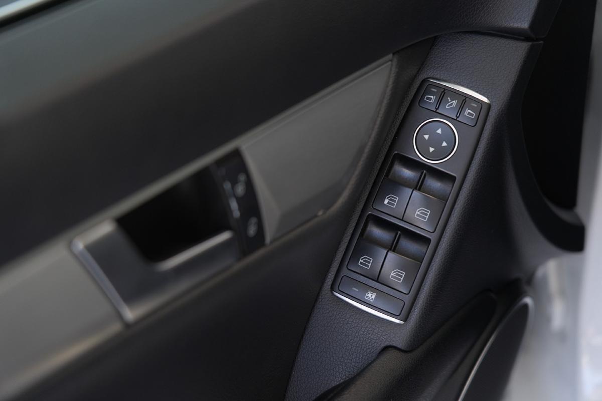 mercedes-benz-classe-c-2012-diesel-2143cc