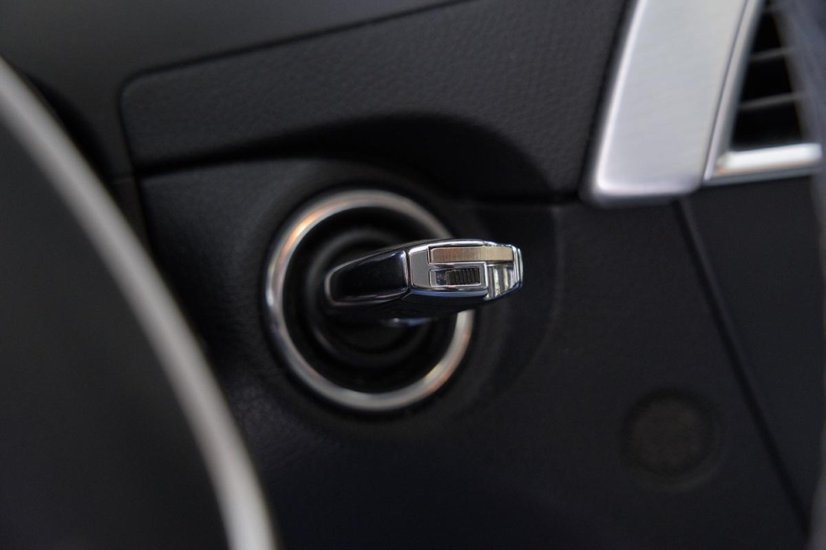 mercedes-benz-classe-c-2012-diesel-2143cc