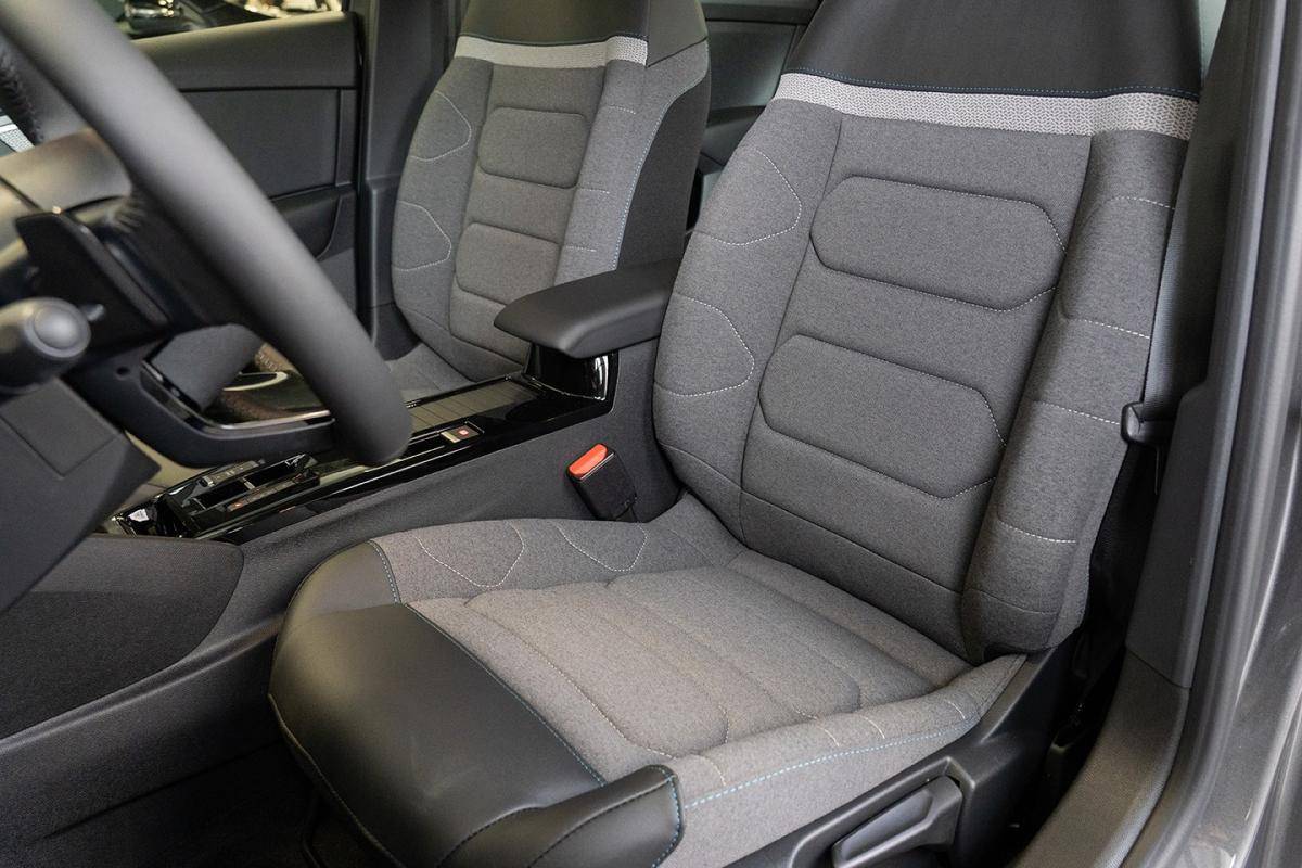 citroen-c4-2024-diesel-1499cc