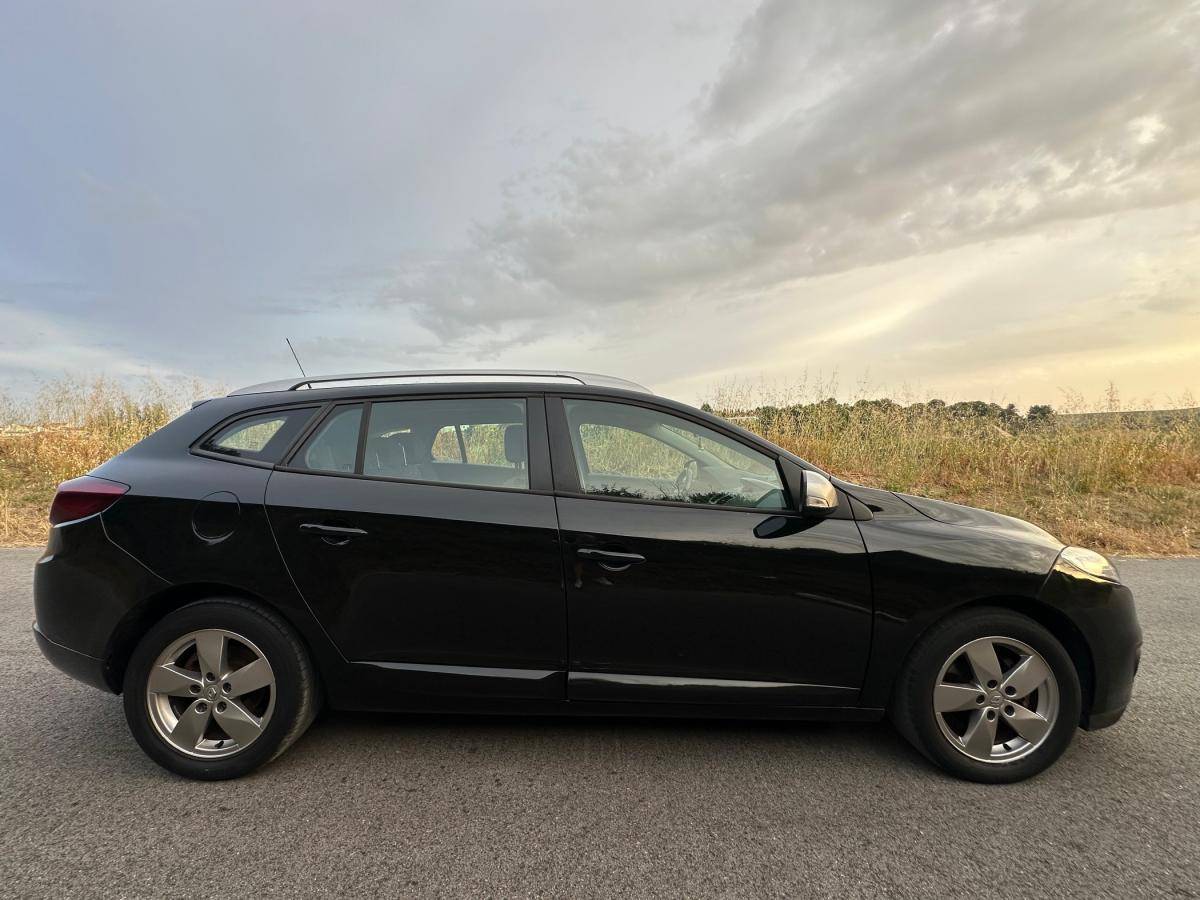 renault-megane-sport-tourer-2012-diesel-1461cc