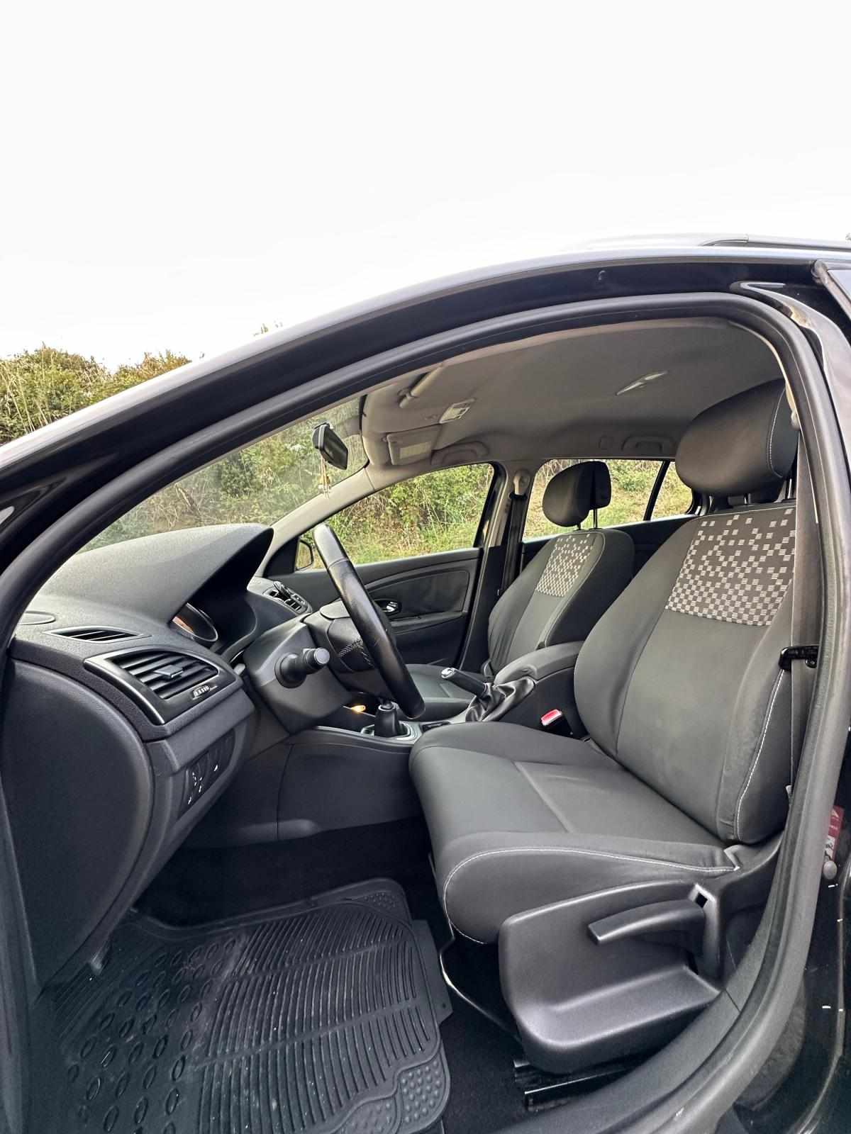 renault-megane-sport-tourer-2012-diesel-1461cc