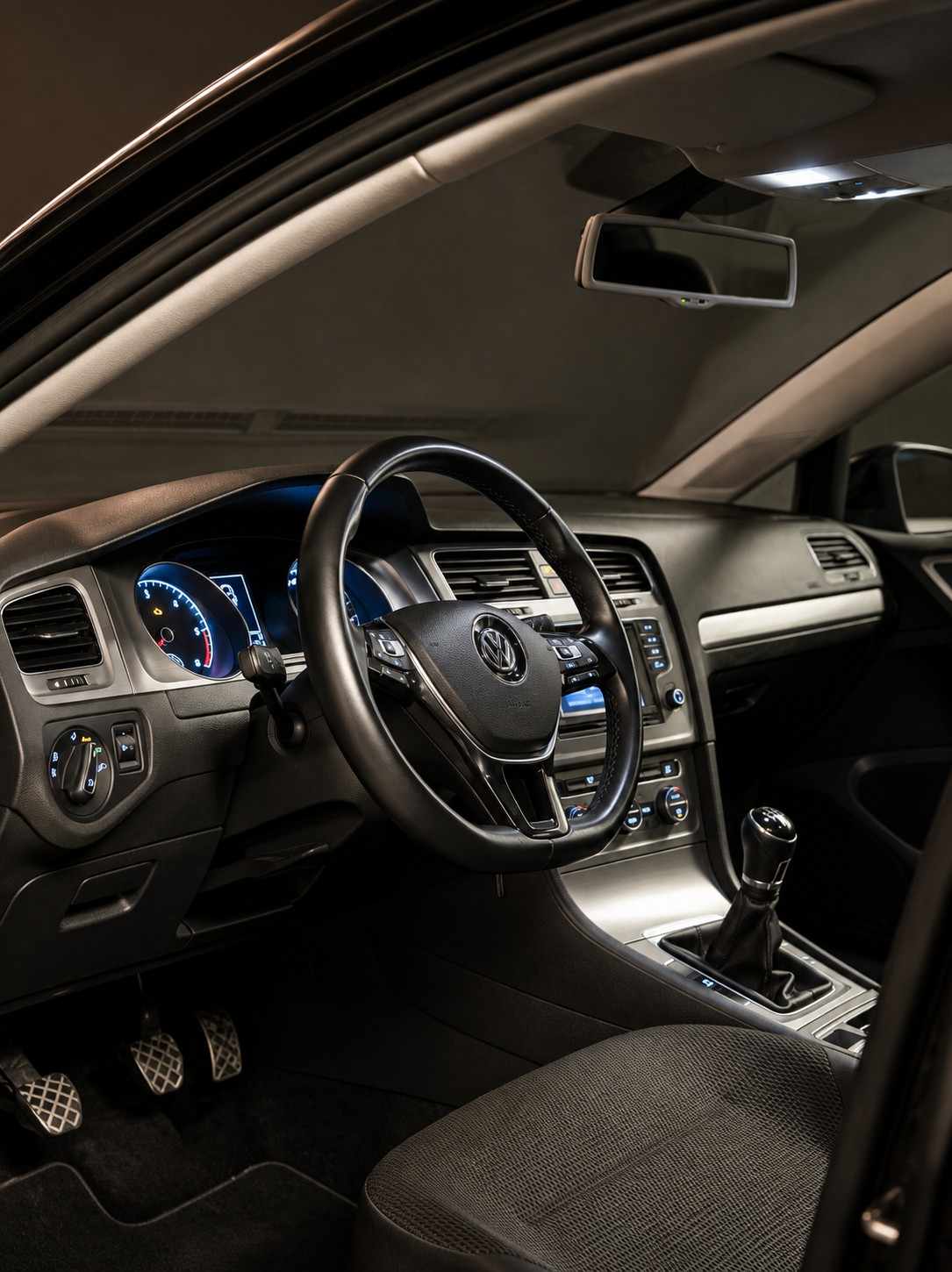 volkswagen-golf-2014-diesel-1598cc