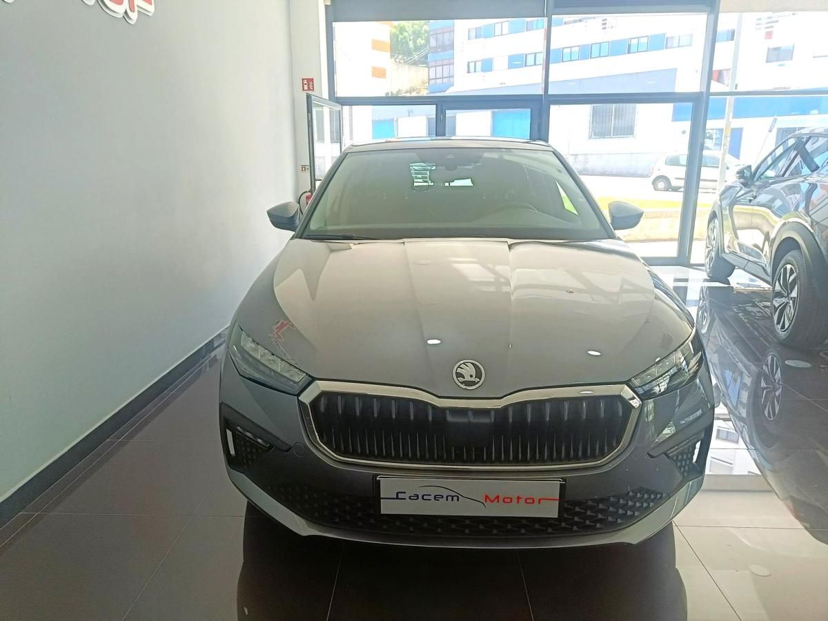 skoda-scala-2024-gasolina-999cc