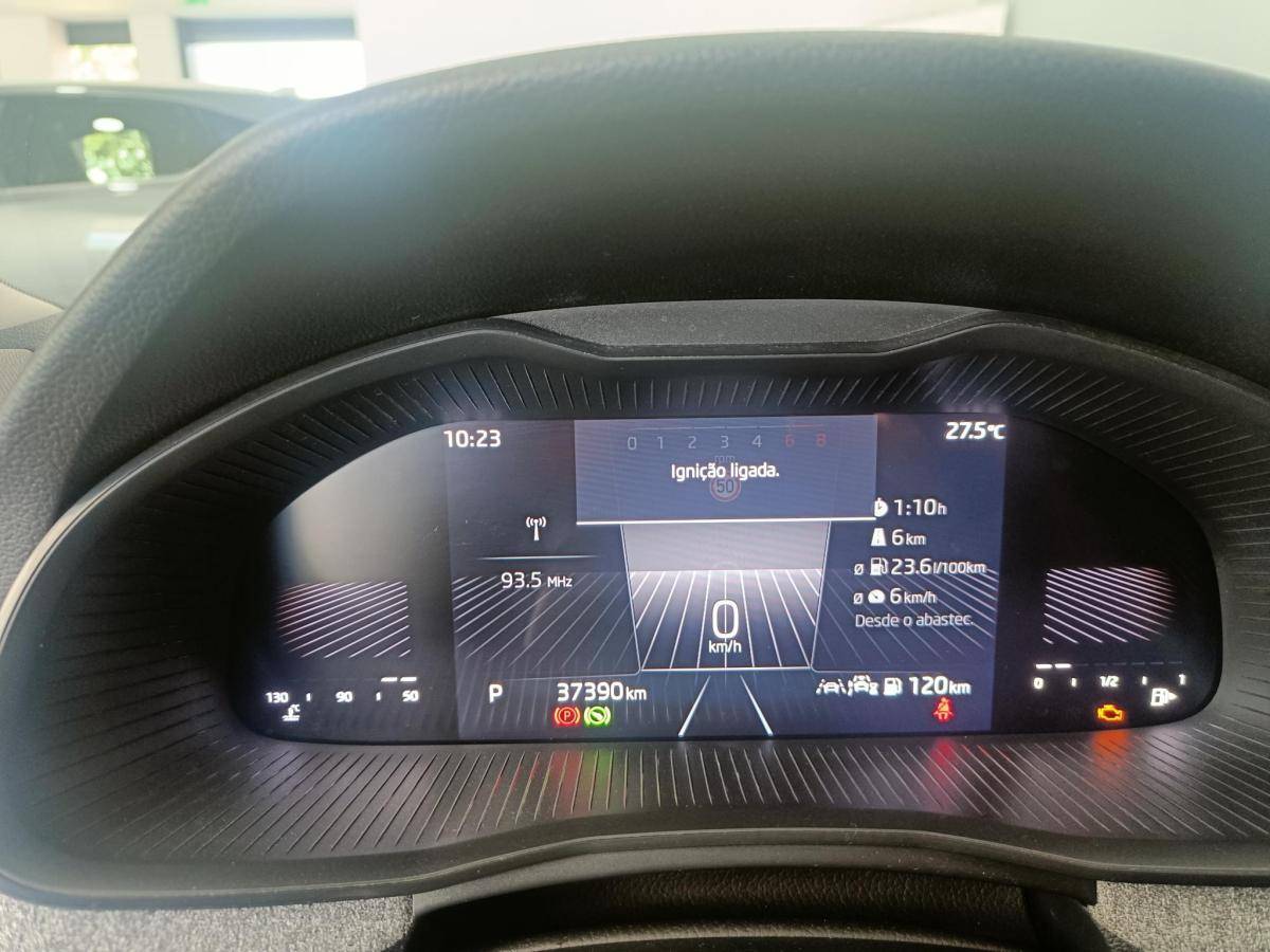 skoda-scala-2024-gasolina-999cc