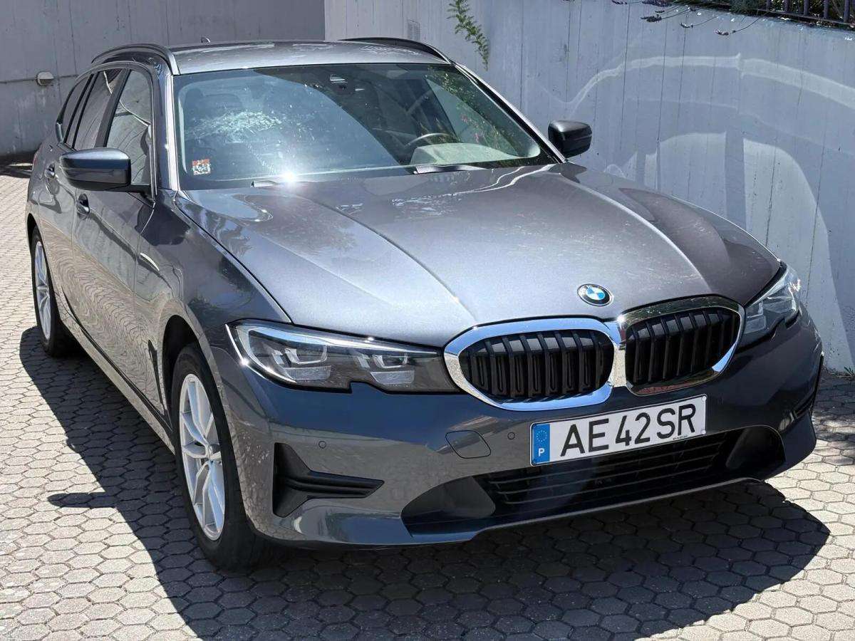bmw-serie-3-330e-2020-hibrido-a-gasolina-1998cc
