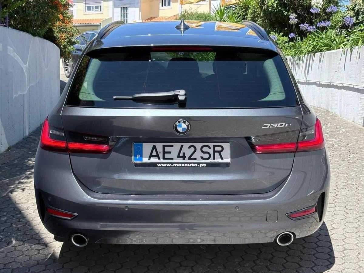 bmw-serie-3-330e-2020-hibrido-a-gasolina-1998cc