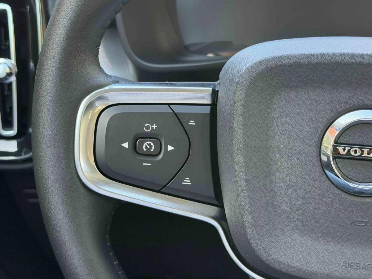 volvo-xc40-2020-gasolina-1477cc