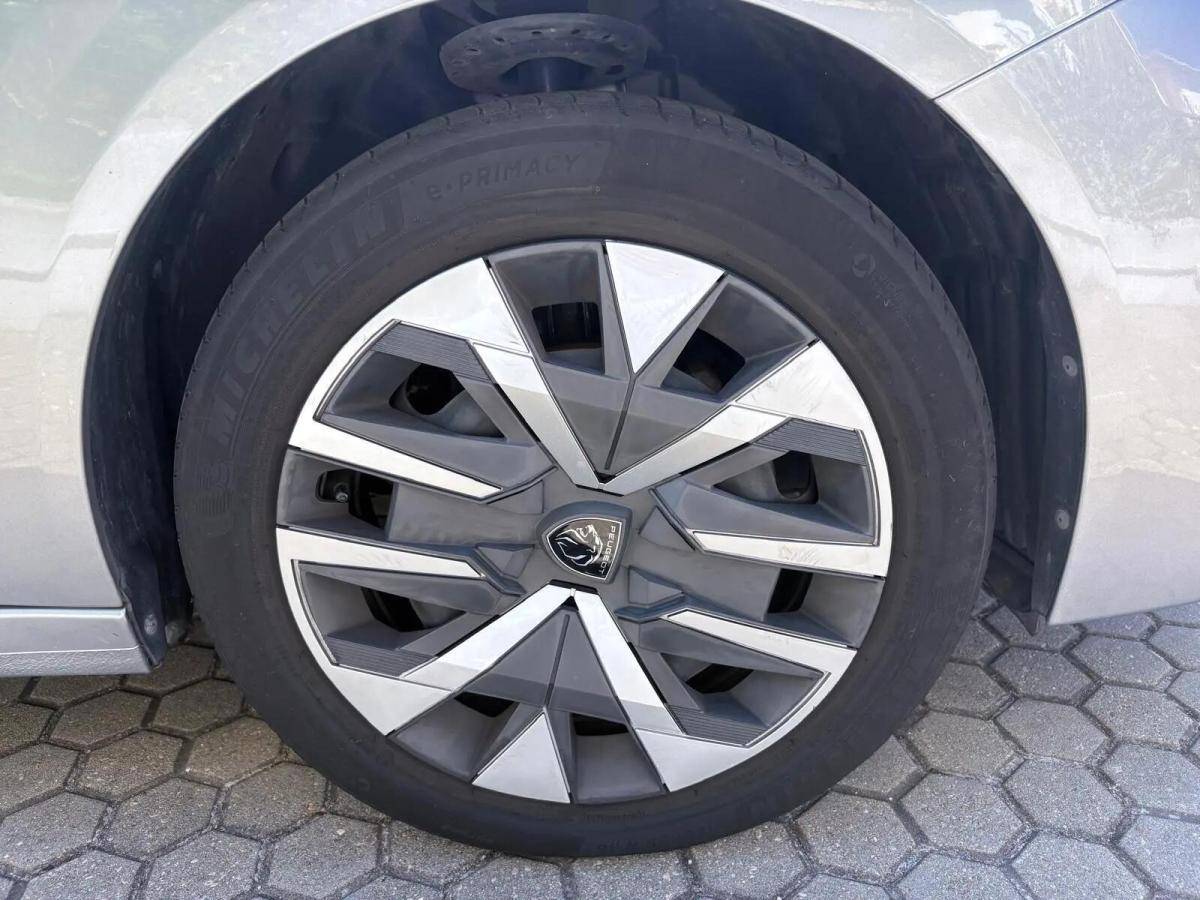 peugeot-208-2024-gasolina-1199cc