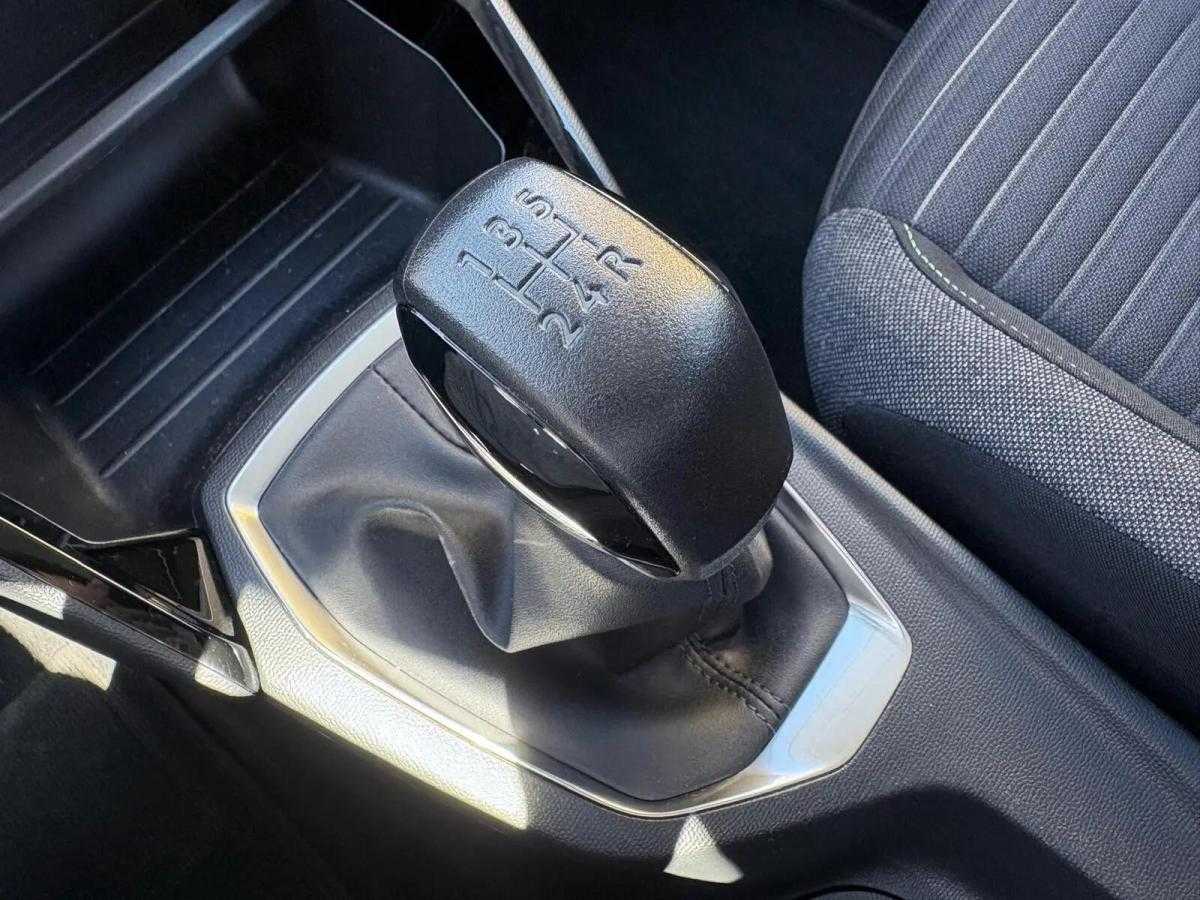 peugeot-208-2024-gasolina-1199cc