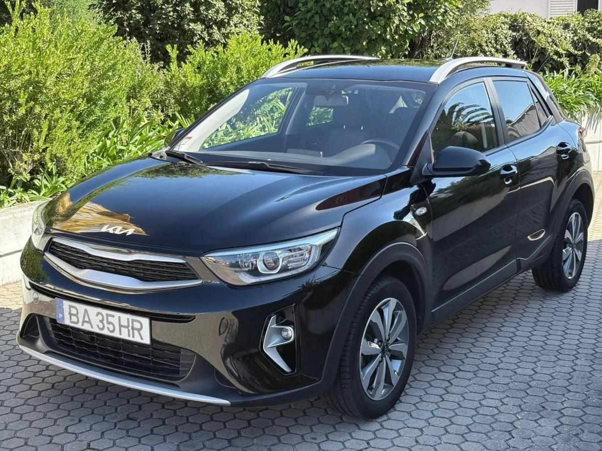 kia-stonic-2023-gasolina-1197cc